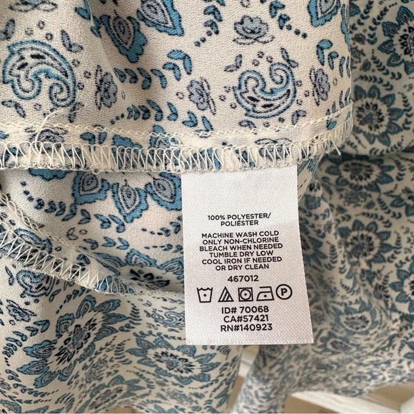 Loft Short Sleeve Medallion Design Blouse Size XS - Picture 11 of 13